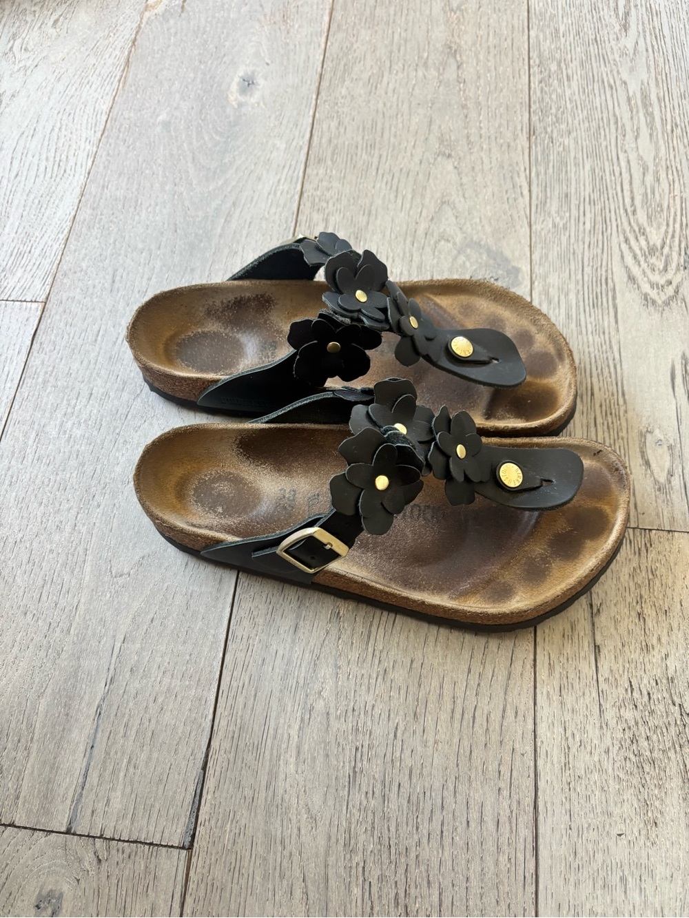 Birkenstock Gizeh Flower Flip Flop - Picture 6 of 9